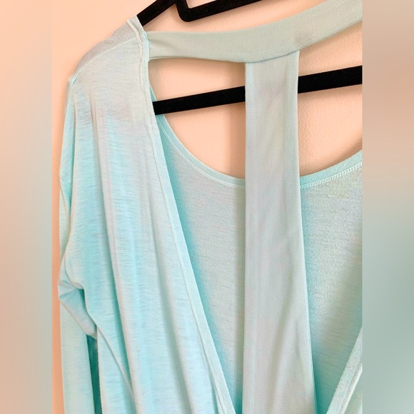 DIADORA Open Back Active Long-Sleeve Tee in Size S - Picture 3 of 3